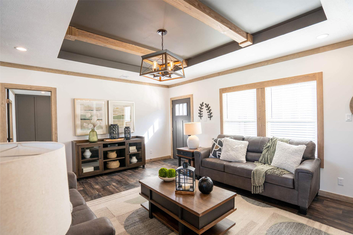 The-Delilah-CSFL-3301-int-2