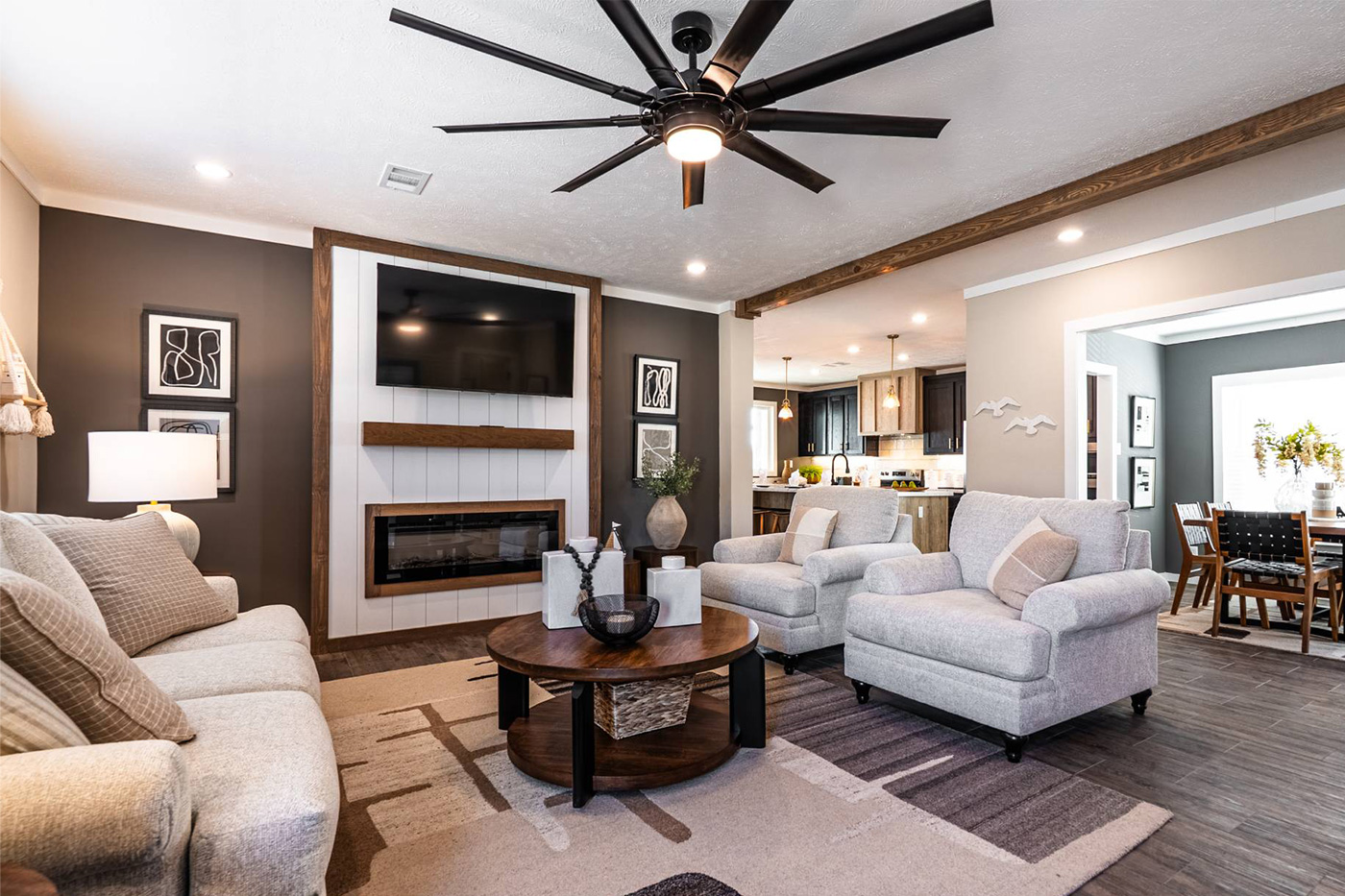 The-Hangout-CS-3263-int-1