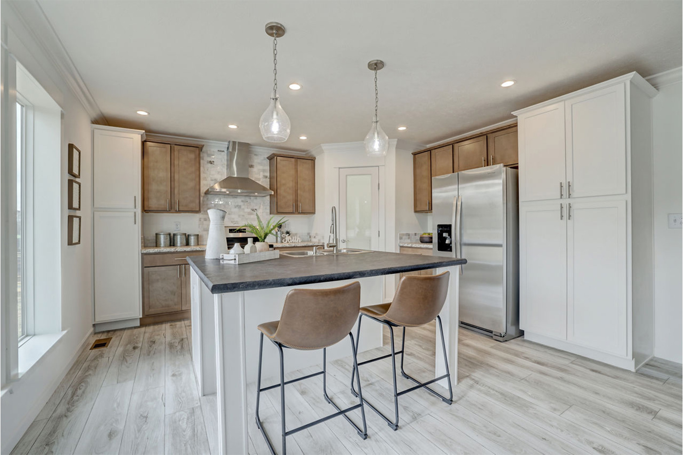 Tillery-III-3260-01-Kitchen-1