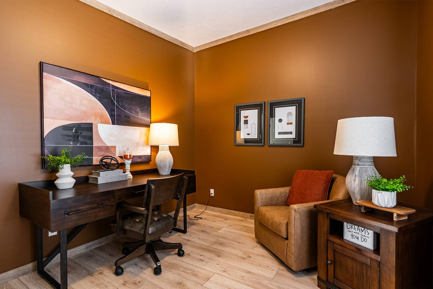 The-Keystone-CS-1625-office-1