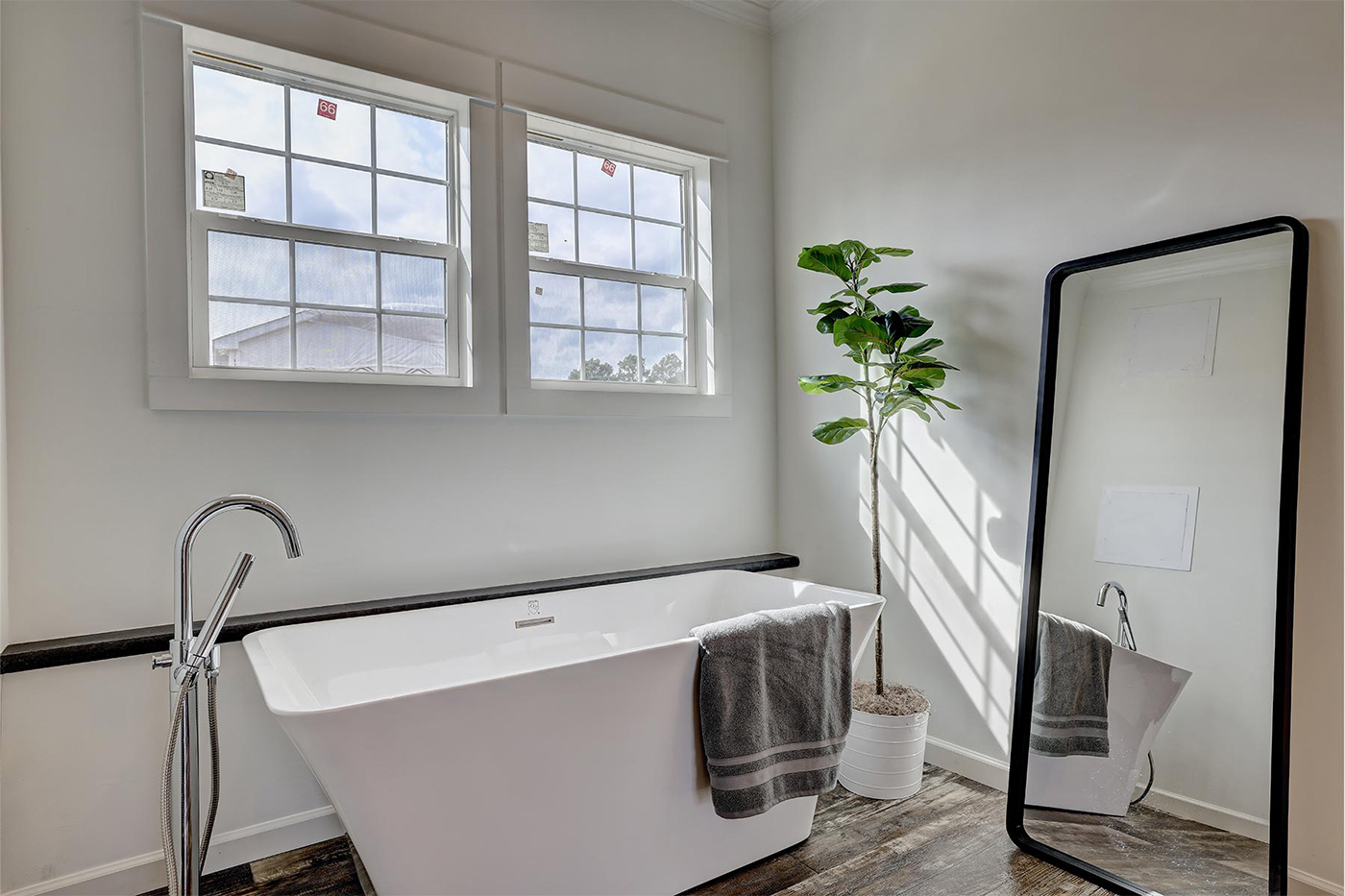 Ironcald-Master-Bath-2
