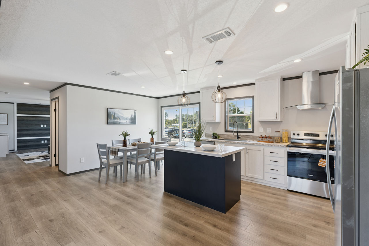 261-lake-manor-3260h32p03-kitchen-1